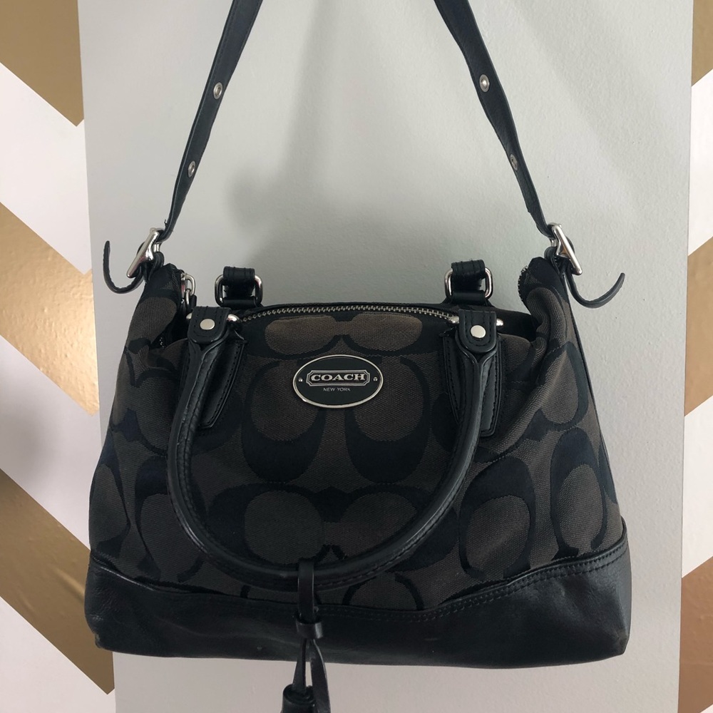 Black shoulder bag